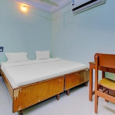 Hotel Decent residency Kākināda Exterior foto